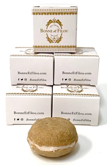 Bonne Et Filou dog shampoo bar and packaging on a white background